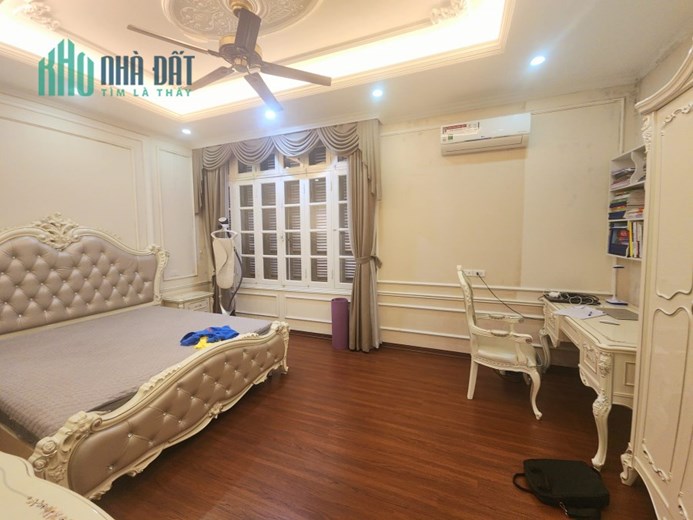 BÁN NHÀ MẶT HỒ PHƯƠNG MAI, ĐỐNG ĐA, Ô TÔ TRÁNH, 70M2 5T MT13.5M, GIÁ 21 TỶ