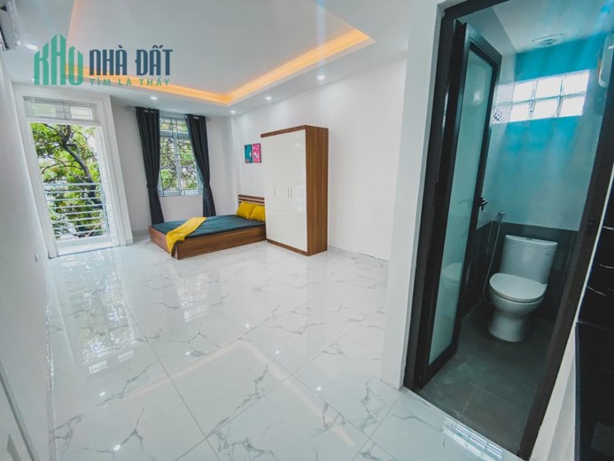 Bán căn nhà 61m2 phố Nghi Tàm, Tây Hồ Gara 2 Ô tô Dân xây Kinh doanh Sầm uất 11.8 Tỷ