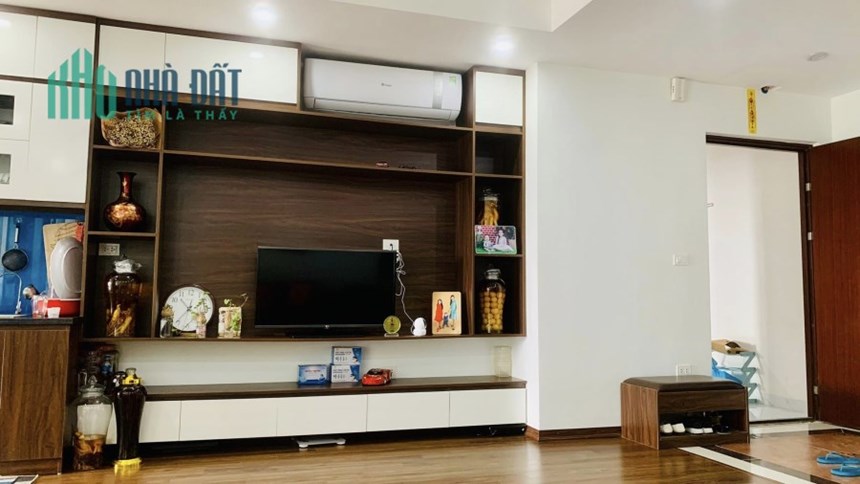 Bán ngôi nhà 61m2 phố Nghi Tàm, Tây Hồ Ô tô 7 chỗ đỗ cổng 6 ngủ Ô tô tránh 10m 6.7 Tỷ