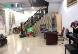 Mặt Tiền Kinh Doanh Lê Văn Việt 140m2, Lô Góc, Ngang 6.5m chỉ 7.xx Tỷ, Kinh Doanh Đỉnh