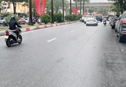 B.Á.N Nhà mặt phố Nguyễn Khuyến - VIP nhất Văn Quán - 80m 5 tầng vỉa hè G63 đỗ, cho thuê chơi kiếm