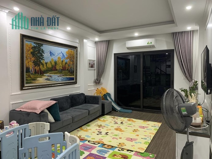 Thật 1OO%! Nguyễn Chí Thanh, 2 mặt ngõ, 5m oto tránh, ngõ 3m, thông,43m, 4T, chỉ 5.5 tỷ