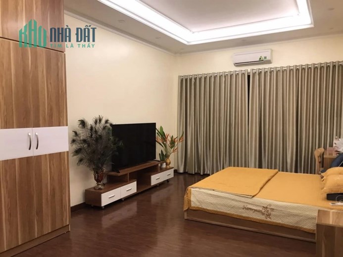 BÁN NHÀ SIÊU ĐẸP HÀO NAM, ĐỐNG ĐA  35 M, 5T, GẦN HỌC VIỆN ÂM NHẠC, NHỈNH 3 TỶ.
