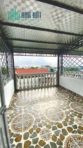 NHÀ ĐẸP Ô TÔ CON ĐỖ CỬA -NGỌC THỤY -   SÁT KHU QUÂN ĐỘI , AN NINH ĐẢM BẢO 

 
NHÀ ĐẸP Ô TÔ CON