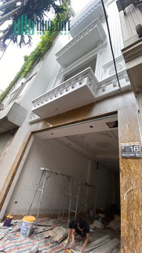 NHÀ ĐẸP Ô TÔ CON ĐỖ CỬA -NGỌC THỤY -   SÁT KHU QUÂN ĐỘI , AN NINH ĐẢM BẢO 

 
NHÀ ĐẸP Ô TÔ CON