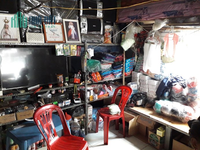 Cần sang lại tiệm tạp hóa mặt tiền DT 741. LH: 0378801070