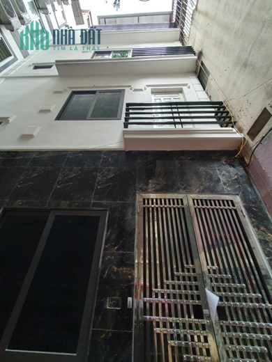 Bán gấp nhà phố Vũ Ngọc Phan 65m 4Tg MT 3,6m chỉ 5,5 tỷ.