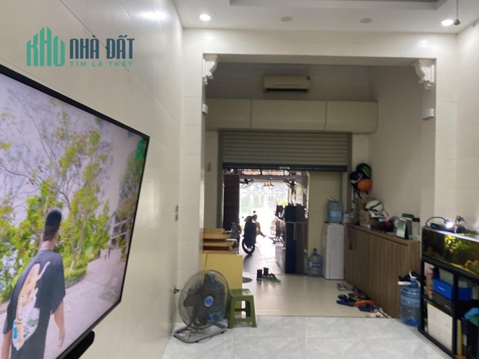 BÁN NHÀ PHỐ TIỆN ÍCH CAO TRUNG TÂM THÀNH PHỐ