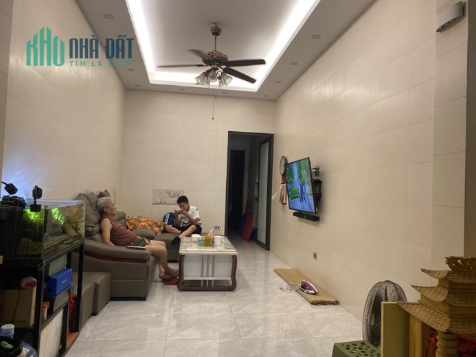 BÁN NHÀ PHỐ TIỆN ÍCH CAO TRUNG TÂM THÀNH PHỐ