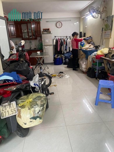 Nhà đẹp ngay trung tâm Văn điển, 5t, 40m2, ngõ thông, ô tô đỗ cửa, 4.6 tỷ.