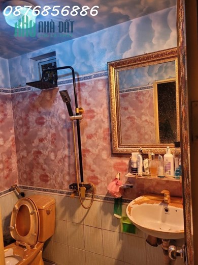 LÔ GÓC  ,Hoàng Mai,, 26,5m2,,4 Tầng..  Chủ giảm mạnh 200tr , T1 khách,tiện ích, T2 ngủ+wc, T3 ngủ
