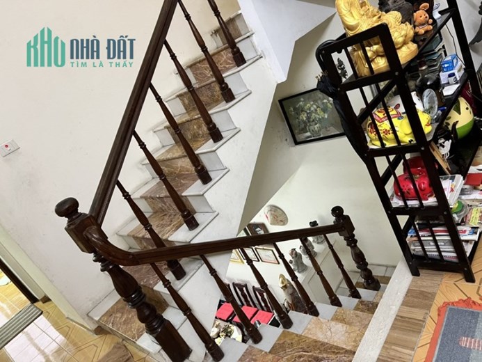Bán nhà Xã Đàn Phương Liên 80m 4 tầng 4 ngủ ngõ nông ở yên tĩnh nhỉnh 6 tỷ lh 0975124520