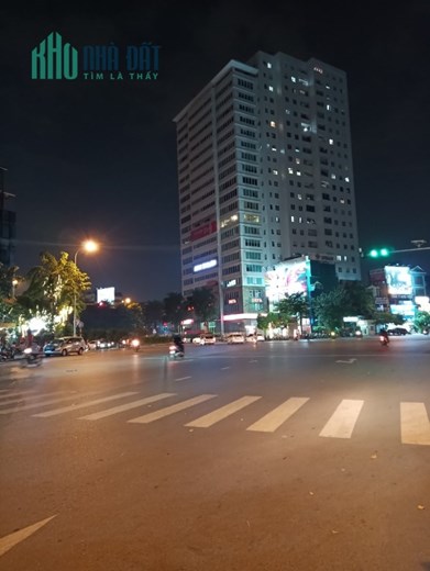 Bán nhà mặt phố Hồ Tùng Mậu,vỉa hè, mặt tiền 8m, đường  8 làn xe ô tô đua 121 nhỉnh 20 tỷ