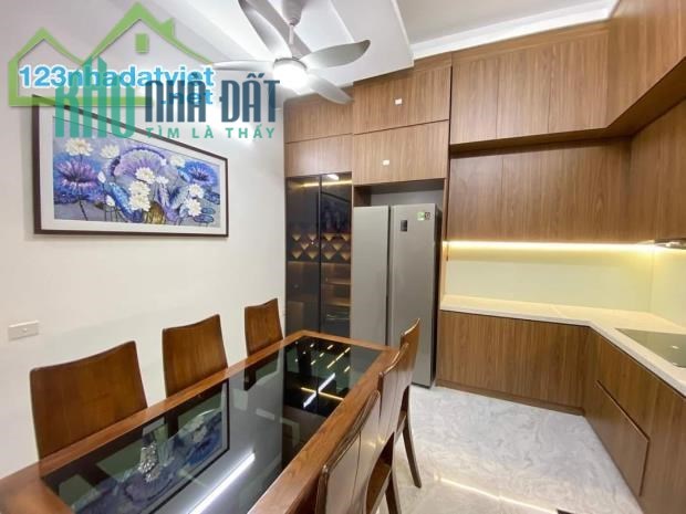 Bán nhà Đường Ngọc Hồi - Thanh Trì 40m2 , kinh doanh, xe tải 4 chân đỗ cửa 3 tỷ 950