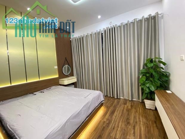 Bán nhà Đường Ngọc Hồi - Thanh Trì 40m2 , kinh doanh, xe tải 4 chân đỗ cửa 3 tỷ 950