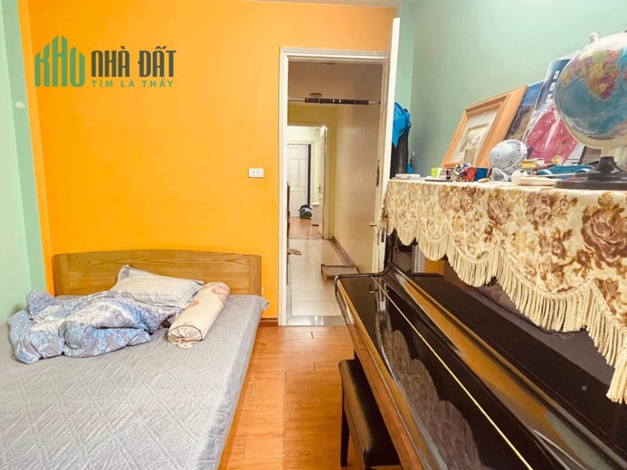 Bán nhà phân lô khu cán bộ, dân trí cao Quận Đống Đa, cách ô tô 15m, khu vực hiếm nhà bán