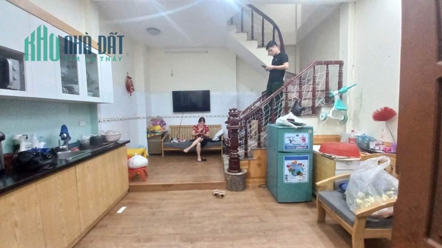 KHÔNG CÓ CĂN THỨ 2 Ở THANH XUÂN- VƯƠNG THỪA VŨ- PHÂN LÔ 30M- MT 4.6 m - 3.5TỶ- 5 TẦNG VỀ Ở LUÔN,