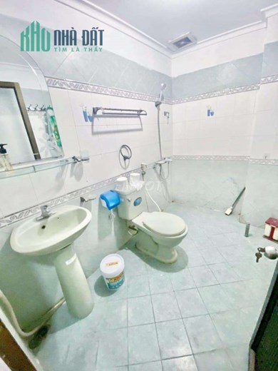 Bán nhà Nguyễn Văn Cừ, Long Biên, trước nhà ô tô tránh, sát phố, 100m, mặt tiền: 5m, 12 tỷ