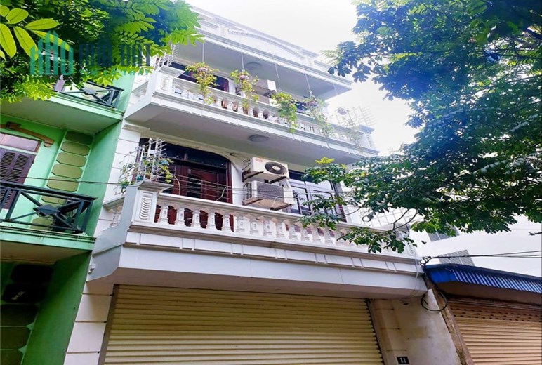 Bán nhà Nguyễn Văn Cừ, Long Biên, trước nhà ô tô tránh, sát phố, 100m, mặt tiền: 5m, 12 tỷ