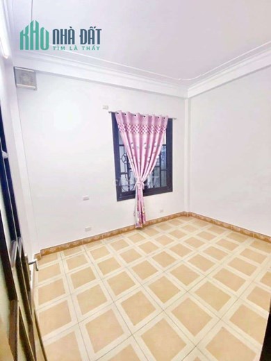 Bán nhà Nguyễn Văn Cừ, Long Biên, trước nhà ô tô tránh, sát phố, 100m, mặt tiền: 5m, 12 tỷ