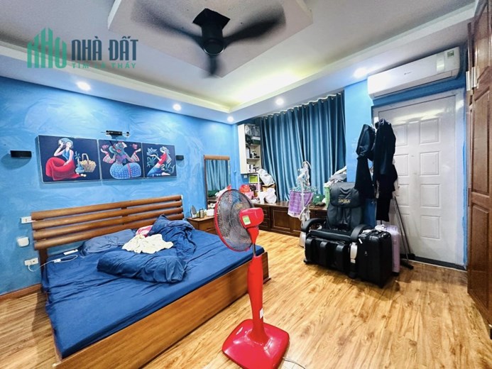 Bán Nhà Ô Đồng Lầm Quận Đống Đa. Oto đỗ cổng, 55m x5 tầng MT5m giá 5,23 tỷ