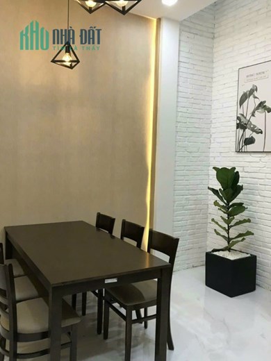 🌟🌟Nhà HXH Dương Quảng Hàm, P.5
- DT 4x13m. KC 1 trệt lửng 2 lầu ST gồm 4 PN 5wc riêng
- Giá 6,9 tỷ