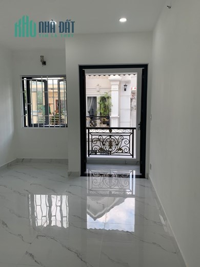 🌟🌟Nhà HXH Dương Quảng Hàm, P.5
- DT 4x13m. KC 1 trệt lửng 2 lầu ST gồm 4 PN 5wc riêng
- Giá 6,9 tỷ