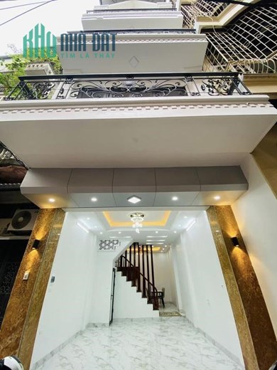 Nhà đẹp Đống Đa ô tô vào nhà, ngõ rộng, thông Thái Hà, 4 ngủ, 239 triệu/m2