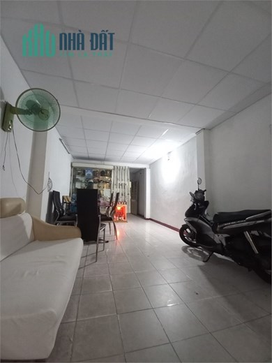 DIỆN TÍCH 3,8M X15M - NHÀ 3 LẦU SÂN THƯỢNG 6PN TRẦN HƯNG ĐẠO Q 5
