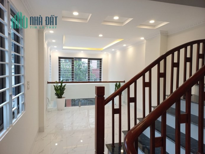 Rung chuyển. Bán nhà phố Bùi Xương Trạch, Thanh Xuân. 43m2 x 4T. PHÂN LÔ. Ô TÔ. Hơn 4 Tỷ. 0968084286