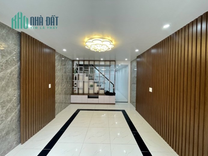 Bán nhà 3.5 tầng ngõ 98 Đình Đông, 3 ngủ, GIÁ 2.35 tỉ ngõ nông, sân cổng riêng