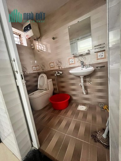 Bán nhà mặt ngõ 52 Miếu Hai Xã kinh doanh tốt, diện tích 50m 2.5 tầng, GIÁ 2.5 tỉ