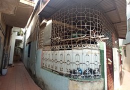 Bán đất ngay sau nhà mặt đường Hồ Sen, diện tích 55m, lô góc, GIÁ 3.3 tỉ