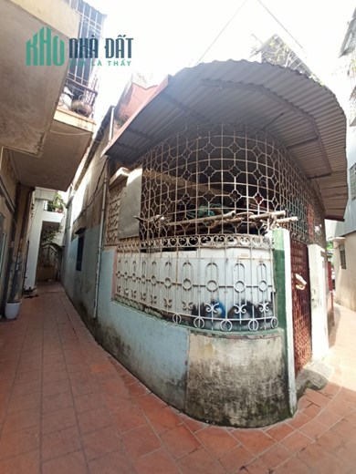 Bán đất ngay sau nhà mặt đường Hồ Sen, diện tích 55m, lô góc, GIÁ 3.3 tỉ