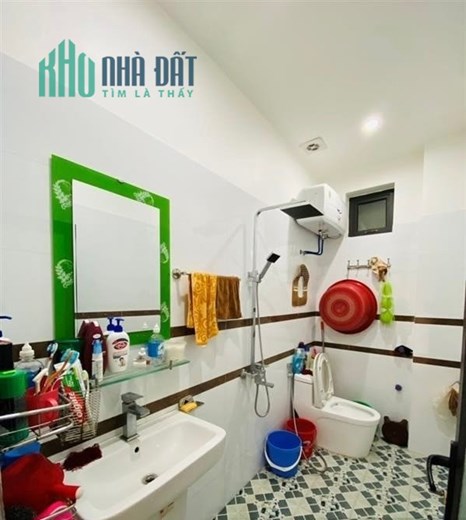 Bán nhà phố CHợ Hàng, diện tích 48m 4 tầng, ngõ nông, ô.tô đỗ cửa, GIÁ 4 tỉ