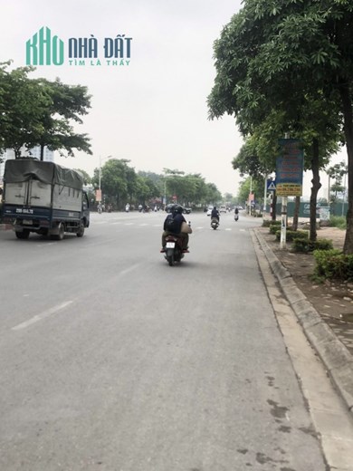 Cần bán đất phố Tư Đình, Gần phố, Ô tô vào đất, 72 m2, chỉ 6 tỷ.