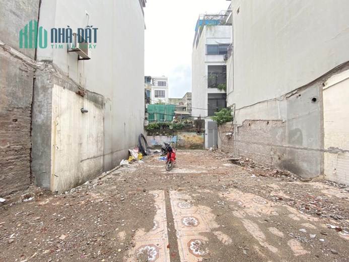 - SIÊU PHẨM, VĂN CAO, BA ĐÌNH, 120 M, MT 7.9M,  VỊ TRÍ ĐẸP,  XÂY CCMN, GIÁ 9 TỶ 5 CÓ THƯƠNG LƯỢNG.