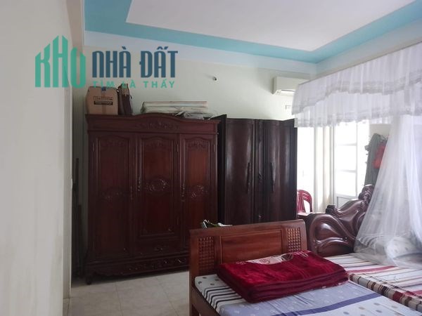 Bán nhà 3 tầng mặt tiền phường Quang Trung gần trường đại học Hông Đức