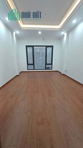 Bán nhà mới Đê La Thành (nhỏ) Đống Đa. Sát phố, ngõ nông rộng. Dt 35m2 x 5 T. Giá chỉ 4 tỷ