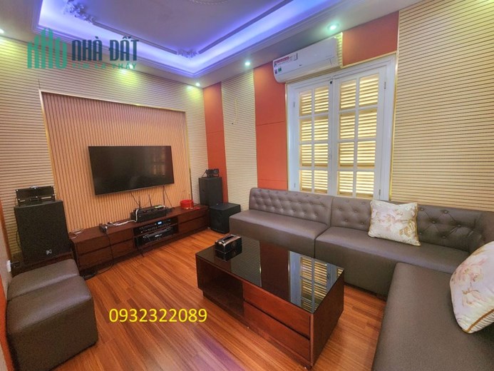 Biệt thự ĐC- Lô Góc - TT Cầu Giấy - 162/180m2 - 5T Thang Máy - MT 20m - Nội thất NK
