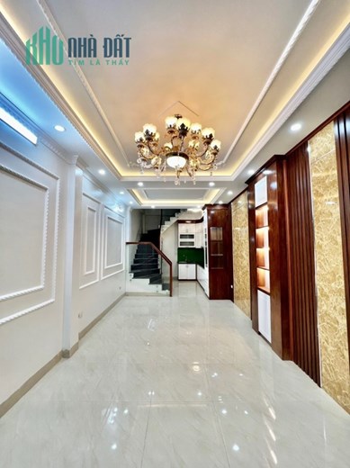 Linh Quang ngõ thông Nhà mơi Gần hồ KD đỉnh DT: 40m 5T Mt; 3.5m 

Giá: 5.8 tỷ
