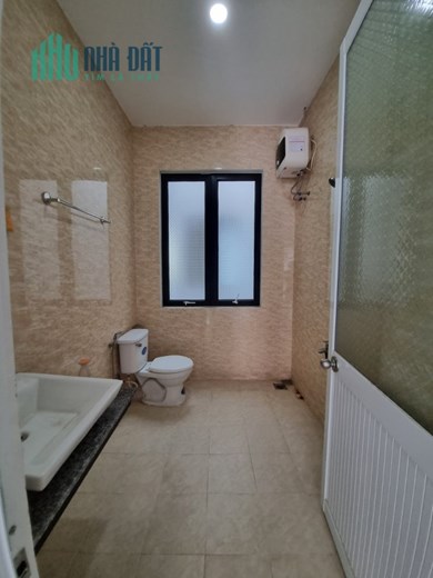 .Nhà Mặt Tiền Nguyễn Hữu Thọ gần Sân bay Bệnh Viện 108m2,  ngang 7