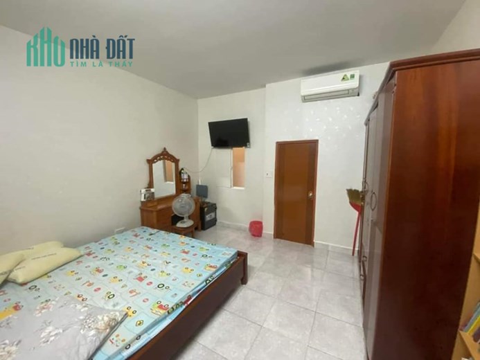 NHÀ KẾ BÊN UBND QUẬN BÌNH TÂN, XE TẢI TRÁNH – 4X20, 4 TẦNG, CHỈ 6.3 TỶ.