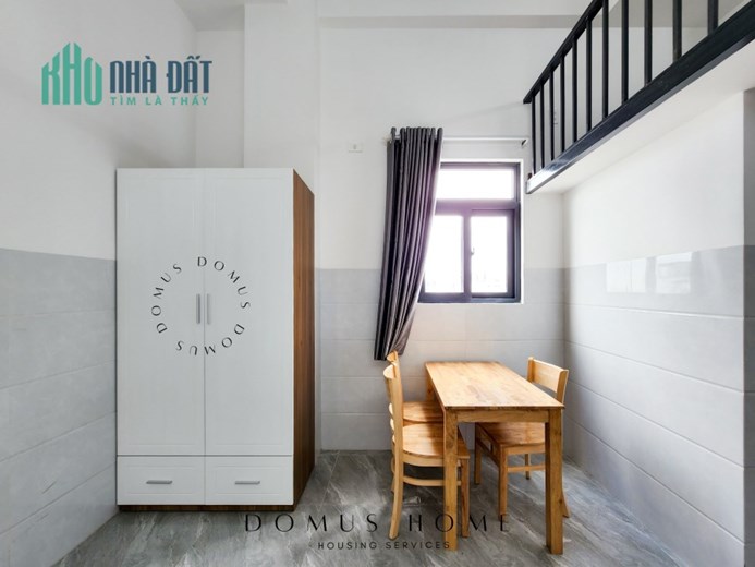 Còn 1 phòng có gác, cửa sổ thoáng mát, khu vực Nguyễn Thị Thập, Quận 7