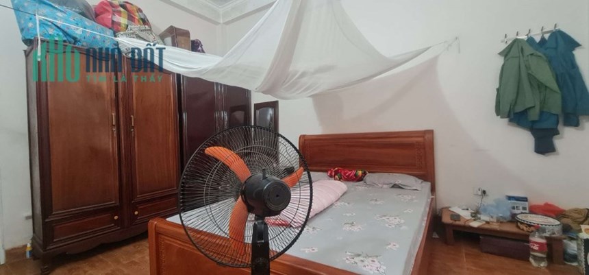 Bán nhà Hồng Tiến, phường Bồ Đề, ngõ thông ô tô vào nhà, gần công viên 78m2 x 4 tầng, 8 tỷ