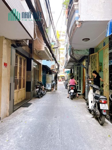 Nhà 5 tầng SD 97m2 Hẻm 178 / Đoàn Văn Bơ Quận 4 giá 5.4 tỷ