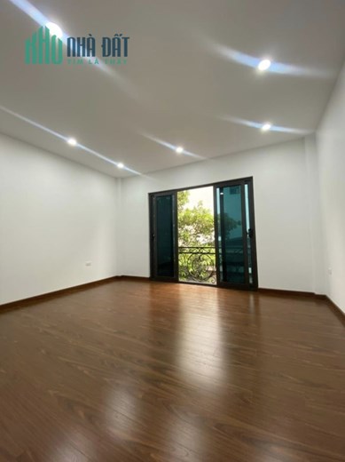 BÁN NHÀ ĐƯỜNG HOÀNG TĂNG BÍ 5 TẦNG 30M2, MT 4.6M, 3 P NGỦ, CÁCH PHỐ 15M NHỈNH 2 TỶ