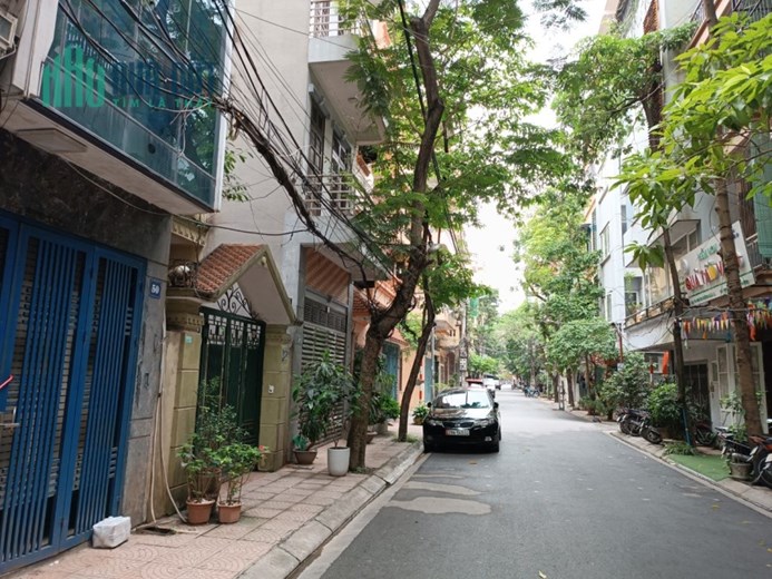 Bán tòa 7 tầng, 105 Xuân La, Tây Hồ, plo otô tránh, vỉa hè, 70 m2, nhỉnh 17tỷ, 0917420066