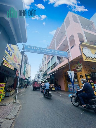 Bán Nhà Sát Mặt Tiền Trần Phú Quận 5 - 40m2, 3 Tầng, 4PN, Ô tô, Kinh Doanh