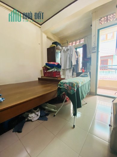 Bán Nhà Sát Mặt Tiền Trần Phú Quận 5 - 40m2, 3 Tầng, 4PN, Ô tô, Kinh Doanh